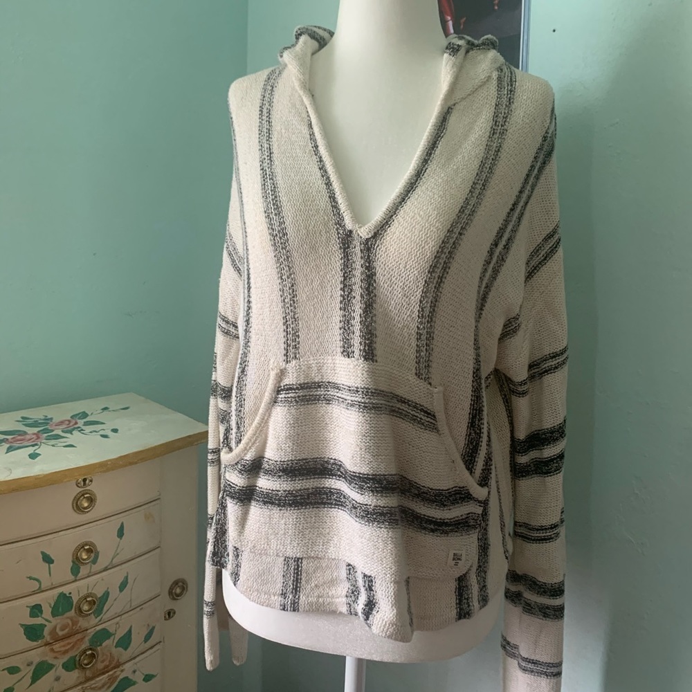 BRAND NEW BILLABONG BEACH COVERUP